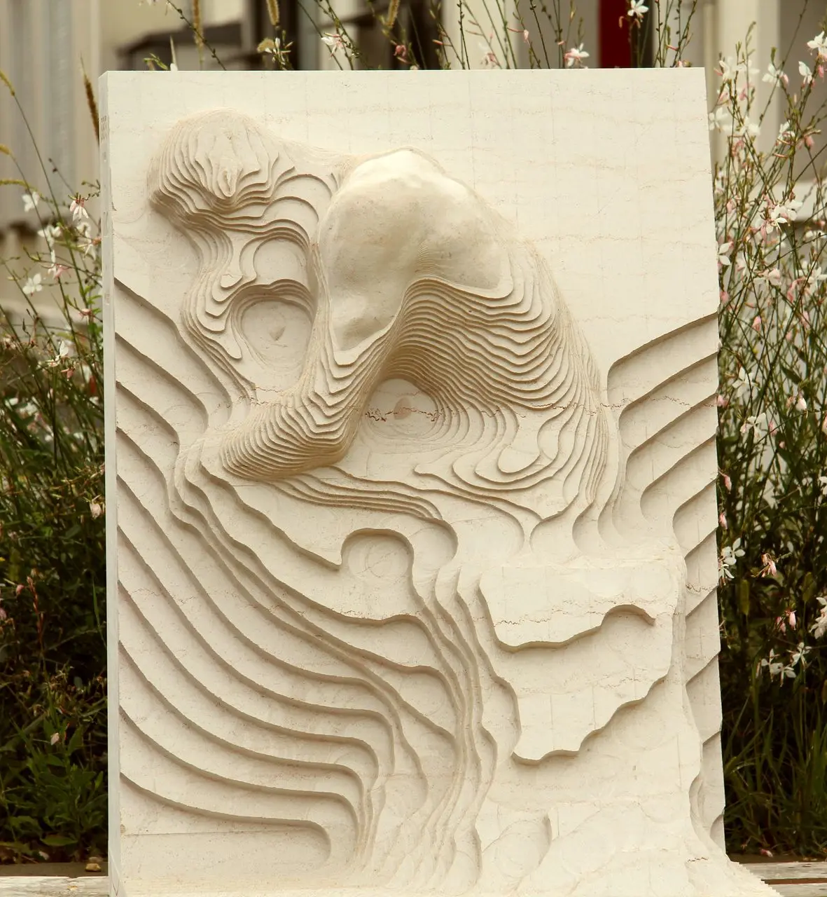 L3P3NSR, inspirée du Penseur de Rodin, Sculpture par Guilin. 2024. Art contemporain.